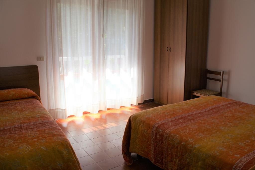 Villa Rosy Lignano Sabbiadoro Kültér fotó